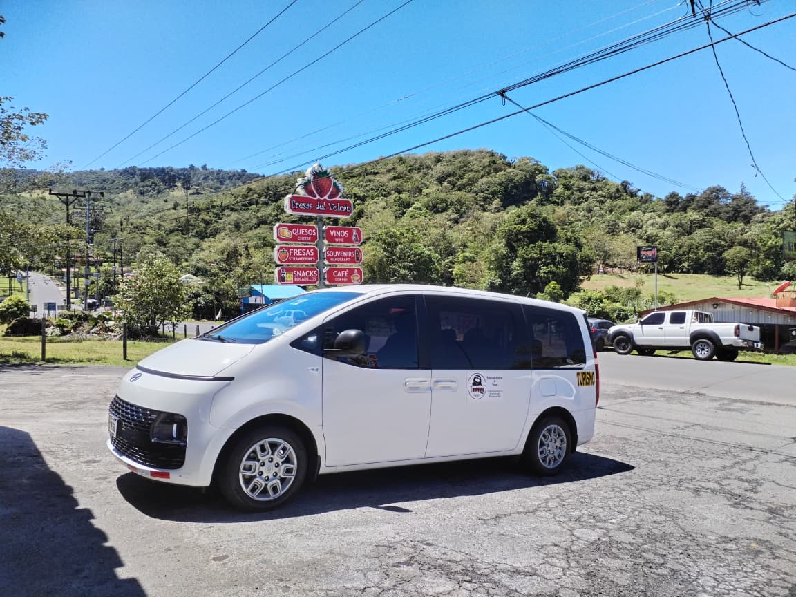 Hyundai Staria van used for private transfers in Costa Rica